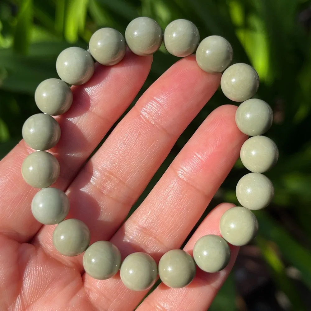 10mm stretchable‎ green Alashan agate bracelet